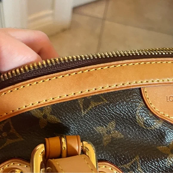 Louis Vuitton Tivoli GM Monogram - Picture 3 of 15